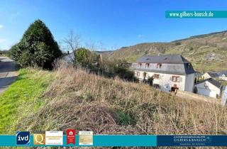 Grundstück zu kaufen in 56843 Burg, Burg (Mosel): Baugrundstück mit vorhandener großer Garage samt Baugenehmigung und Stromanschluss