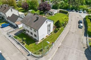 Haus kaufen in Max-Peschel-Straße, 86633 Neuburg, Gepflegtes Zweifamilienhaus mit Gartenidylle in bester Lage in Neuburg an der Donau