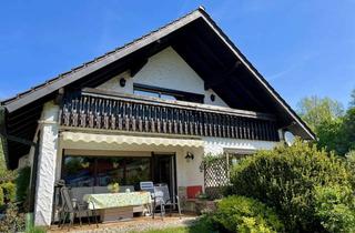 Anlageobjekt in Im Ziegelwinkel 30B, 96317 Kronach, Attraktives Einfamilienhaus mit vermieteter Einliegerwohnung und großem Grundstück!