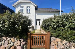 Wohnung kaufen in 25996 Wenningstedt-Braderup, Strandnah - stilvoll - besonders: Eine Gartenwohnung in einer Bäderstil-Villa in Wenningstedt