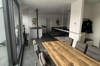 Penthouse mieten in Im Touvening, 66740 Saarlouis, Stilvolle 3-Raum-Penthouse-Wohnung mit gehobener Innenausstattung mit Balkon und EBK in Saarlouis