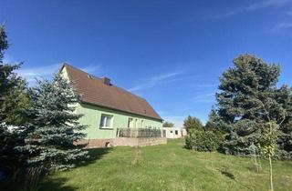 Haus kaufen in 04886 Arzberg, Arzberg * ruhig gelegenes EFH mit großem Grundstück* offene Küche* 4 Zimmer* Kaminesse vorhanden