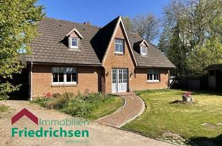Einfamilienhaus kaufen in 25920 Risum-Lindholm, Attraktives Einfamilienhaus – mit viel Platz für die Familie