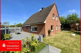 Einfamilienhaus kaufen in 23617 Stockelsdorf, Großzügiges Einfamilienhaus in ländlicher, ruhiger Lage mit Eigenlandgrundstück
