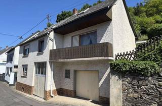 Einfamilienhaus kaufen in 56332 Niederfell, Sanierungsbedürftiges Einfamilienhaus mit Garten und Garage in Niederfell zu verkaufen
