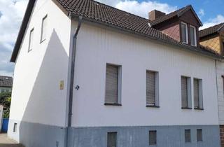 Doppelhaushälfte kaufen in 66482 Ixheim, Renovierungsbedürftige Doppelhaushälfte mit Garten und Nebengebäude