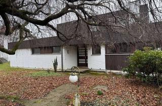 Villa kaufen in Rosenstraße, 73563 Mögglingen, Großzügige Unternehmervilla mit Doppelgarage & 1.261 m² Grundstück in bester Wohnlage von Mögglingen