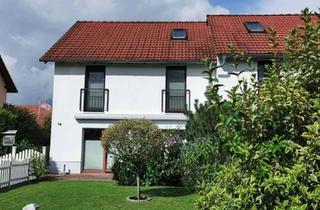 Haus kaufen in Fasanerie 14a, 06237 Zöschen, vermietete DHH,ruhiger Lage,Terrasse,Nebengebäuden,Stellplätze