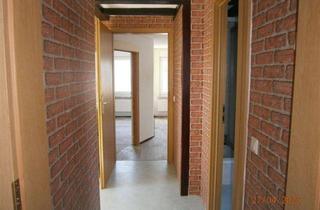 Wohnung mieten in Wilhelm-Külz-Straße 28, 06796 Brehna, Gemütliche DG 2-Zimmer mit Dusche und Laminat in guter Zeit in Lage!