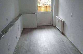 Wohnung mieten in Werdauerstraße 27, 08496 Neumark, 6-Raum Wohnung mit Terrasse