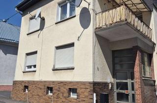 Einfamilienhaus kaufen in Kirchstraße, 56424 Ebernhahn, Massives Einfamilienhaus mit 7 Zimmern, Garage & Lagergebäude/Werkstatt