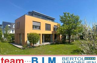 Villa kaufen in 82131 Gauting, Pultdach-Villa in ruhiger Wohnlage | Nah zu: Bahnhof, Zentrum, Schulen, Würm