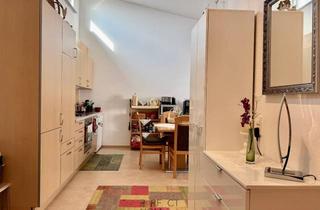 Wohnung kaufen in 74382 Neckarwestheim, ++Seniorengerechte 2-Zimmer-Wohnung mit Balkon und hohen Decken++ Ideale Kapitalanlage!