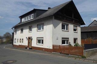 Haus kaufen in 95191 Leupoldsgrün, Wohnhaus für mehrere Generationen mit Nebengebäude in Leupoldsgrün