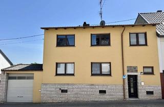 Haus kaufen in Brunnenstraße, 66787 Wadgassen, Großzügiges 1-2 Familienhaus mit großem Grundstück und Garagen im Herzen von Wadgassen