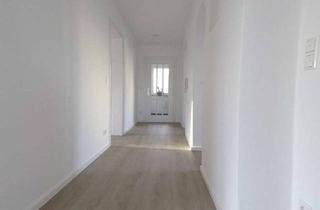 Wohnung mieten in Robert-Schumann-Straße, 71083 Herrenberg, Perfekt für junge Paare: Stilvolle Wohnung mit Balkon und Nähe zur Altstadt