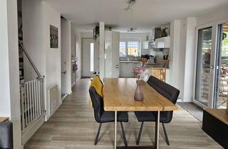 Haus kaufen in Glonner Straße, 85625 Baiern, Helles Reiheneckhaus mit Alpenblick zwischen München & Rosenheim