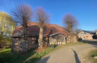 Haus kaufen in 19386 Kritzow, Historisches Gutshaus mit direktem Seezugang am Kritzower See