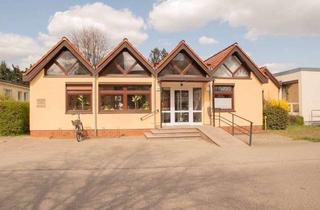 Gewerbeimmobilie kaufen in 17268 Templin, Modernes Büro- / Praxisgebäude mit Parkplätzen mit vermieteter ca. 200 m2 - Arztpraxis in Stadtlage