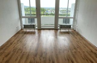 Wohnung kaufen in 77933 Lahr, 1-Zimmer-Wohnung mit Balkon und Einbauküche in Lahr/Schwarzwald