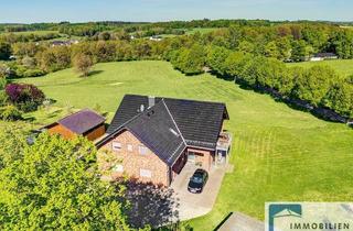 Einfamilienhaus kaufen in Zum Galgenberg, 57612 Helmenzen, Exklusives und besonders hochwertig ausgestattetes Zweifamilienhaus in Ortslage; barrierefrei