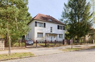 Wohnung kaufen in 15738 Zeuthen, Traum mit 1.294m² Grundstück im EG eines 2 FH zzgl. perfekt ausgeb. ca. 40m² DG, Keller u. Teehaus