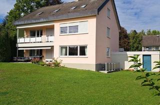 Wohnung kaufen in 86356 Neusäß, Erdgeschoßwohnung mit Südterrasse, großem Gartenanteil und Garage