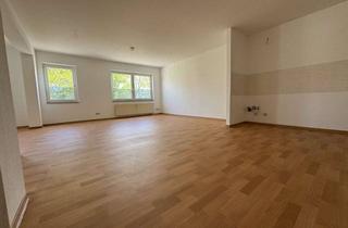 Wohnung mieten in 06773 Gräfenhainichen, Neu sanierte, sonnige, 4 Zi. Wohnung mit großem Wohnzimmer, 3 Schlafzimmer, Bad mit Wanne und Dusche