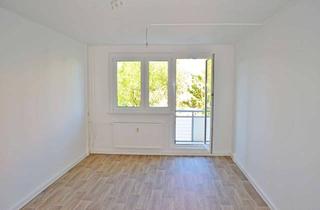 Wohnung mieten in Am Oberfeld 12, 06526 Sangerhausen, renovierte 4-Raum-Wohnung, 1.Etage mit 2 Stellplätze, Badewanne, Balkon! Bezug ab 26.06.25 möglich!