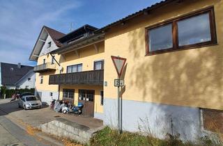 Haus kaufen in 94051 Hauzenberg, Zwei Häuser mit einer Gewerbeeinheit, Doppelgarage und Büro