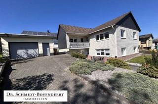 Haus kaufen in 56472 Nisterau, Wohnen auf einer Ebene! Wohnhaus mit Einliegerwohnung in ruhiger Sackgassenlage von Nisterau.