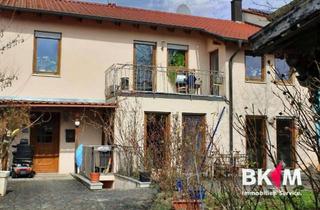 Anlageobjekt in 97753 Karlstadt, Kapitalanlage mit Potenzial - Zweifamilienhaus - Reihenhaus