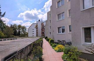 Wohnung kaufen in 29221 Celle, Moderne 3-Zimmer-Wohnung mit Balkon & Garage in zentraler Lage von Neuenhäusen, Celle