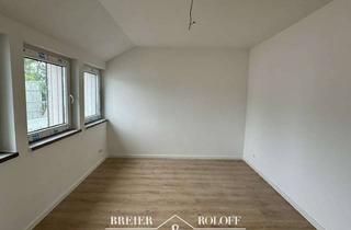 Wohnung mieten in 31737 Rinteln, Kernsaniert & energieeffizient (KfW 55 Standard): 4-Zimmer-Dachgeschosswohnung mit Balkon in Rinteln