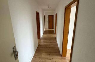 Wohnung mieten in Neustraße 60-62, 46535 Dinslaken, 4 Zimmer im Dachgeschoss