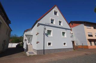 Einfamilienhaus kaufen in 66500 Hornbach, EINZIEHEN UND WOHLFÜHLEN: FREISTEHENDES EINFAMILIENHAUS MIT GARAGE UND GARTEN IN HORNBACH