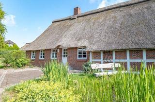Bauernhaus kaufen in 21755 Hechthausen, Pferdehaltung möglich! Süßes Reetdachhaus sucht neuen Eigentümer.