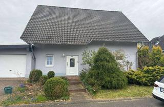 Einfamilienhaus kaufen in Zum Klopp, 55497 Ellern, Einfamilienhaus mit Garage in idyllischer Lage in Ellern