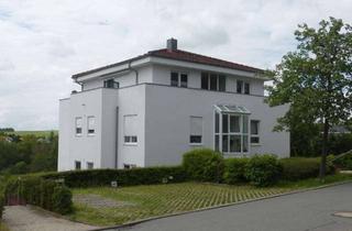 Anlageobjekt in 08396 Waldenburg, Vermietete 2-Raumwohnung mit Balkon und Stellplatz in Waldenburg