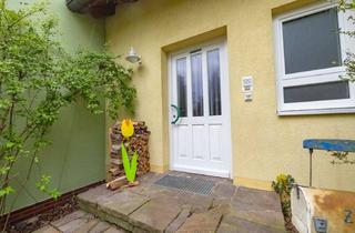 Doppelhaushälfte kaufen in 96135 Stegaurach, Doppelhaushälfte mit schönem Garten und Carport