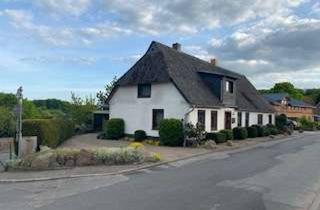 Einfamilienhaus kaufen in Bergstraße, 24358 Ascheffel, Günstiges Einfamilienhaus mit vielen Zimmern in Ascheffel
