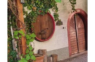 Haus kaufen in Triffelstraße 7 und 9, 76829 Leinsweiler, Geräumiges 3 Seiten Winzergut bestehend aus 2 Häusern und großräumigen Nebengebäuden