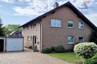 Haus kaufen in 26670 Uplengen, Zweifamilienhaus in bester Wohnlage von Remels