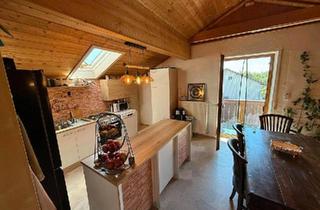 Wohnung kaufen in 83413 Fridolfing, Fridolfing - Schöne große 3,5 Zimmer DG-Whg Balkon Klima EBK o. Maklergeb.