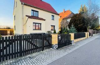 Einfamilienhaus kaufen in 04523 Pegau, Pegau - Schönes Einfamilienhaus oder Generationswohnen mit 2 Garagen in Pegau zu verkaufen