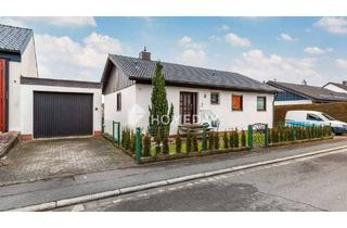 Einfamilienhaus kaufen in 91325 Adelsdorf, Adelsdorf - Attraktives Einfamilienhaus mit Einliegerwohnung und Blockbohlenhaus in Adelsdorf