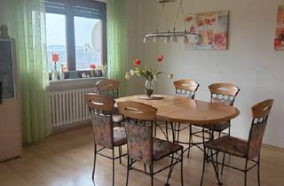 Haus kaufen in 97503 Gädheim, Gädheim - Zweifamilienhaus in Schonungen, OT mit großem Grundstück und 2 Garagen