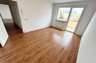 Wohnung mieten in Erich-Schlesinger-Str., 18059 Kröpeliner Tor Vorstadt, "Seniorengerechtes Servicewohnen" Einbauküche, Duschbad, Balkon und Fahrstuhl...!!!