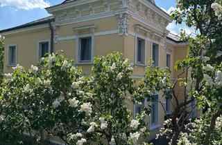 Villa kaufen in 01445 Radebeul, Villa Honymus - Historische Eleganz trifft zeitlose Klasse in bester Lage von Radebeul