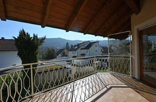 Doppelhaushälfte kaufen in 78266 Büsingen, Doppelhaushälfte mit zwei Wohneinheiten, Garten und Garage